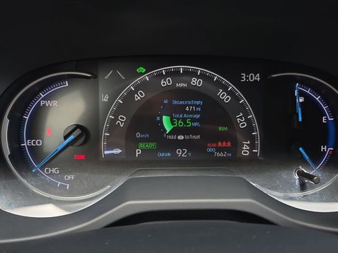 Used 2025 Toyota RAV4 LE AWD/4WD image 18