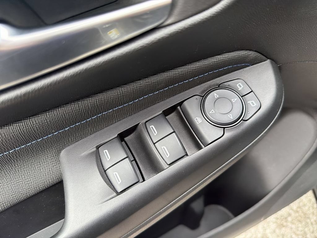 Used 2025 Buick Envista Sport Touring FWD image 22