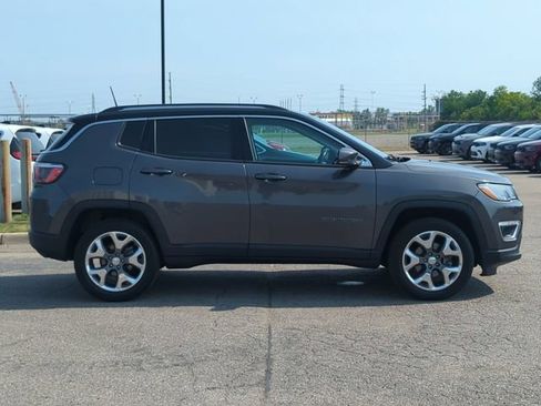 Used 2020 Jeep Compass Limited AWD/4WD image 2