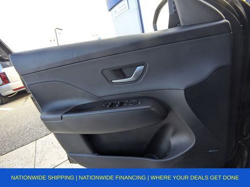 Used 2024 Hyundai Kona Limited image 31