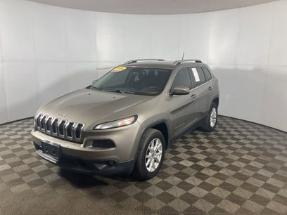 Used 2016 Jeep Cherokee Latitude w/ Comfort/Convenience Group