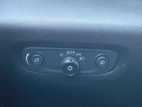 Used 2019 Chevrolet Traverse LT w/ LPO, Floor Liner Package AWD/4WD image 17
