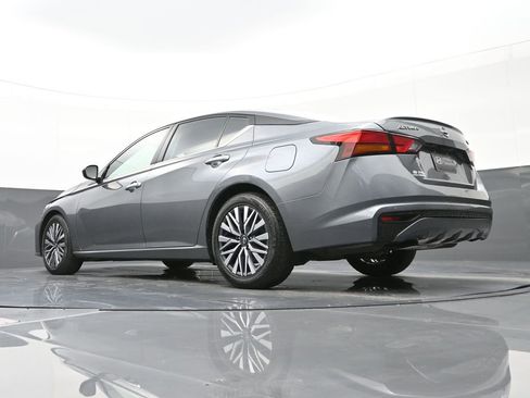 Used 2023 Nissan Altima 2.5 SV image 36