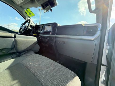 Used 2025 Ford F250 XLT AWD/4WD image 37