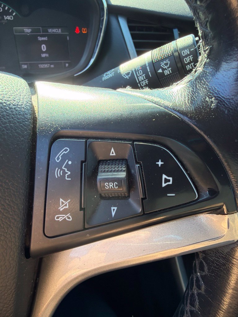Used 2018 Chevrolet Trax LT w/ LT Convenience Package AWD/4WD image 15