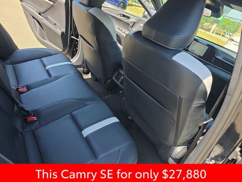 Used 2025 Toyota Camry SE FWD image 17