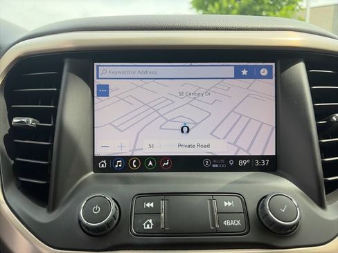 Used 2023 GMC Acadia Denali AWD/4WD image 6