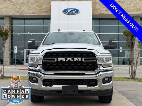 Used 2024 RAM 2500 Big Horn w/ Off Road Package AWD/4WD image 2