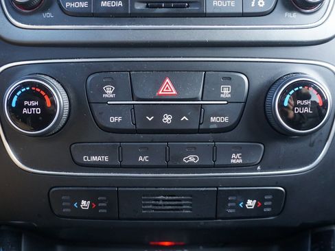 Used 2015 Kia Sorento SX image 14