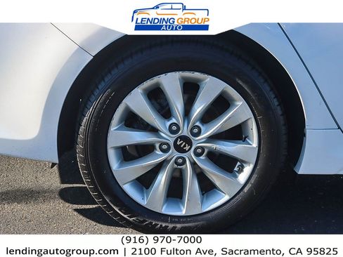 Used 2018 Kia Optima EX w/ Premium Package FWD image 10