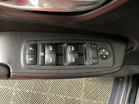 Used 2019 Jeep Cherokee Trailhawk w/ Comfort/Convenience Group image 20