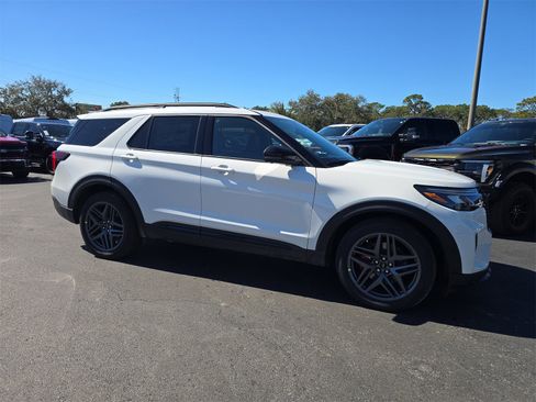 New 2026 Ford Explorer ST w/ Sun And Sound Package image 2