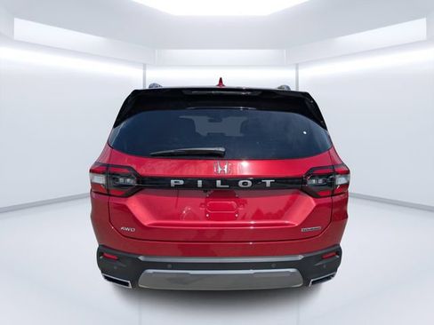 New 2026 Honda Pilot Touring image 4