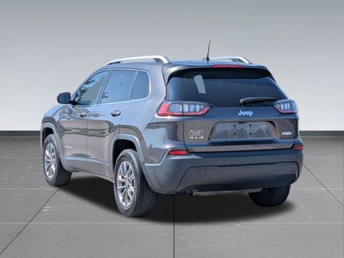 Used 2019 Jeep Cherokee Latitude Plus AWD/4WD image 3