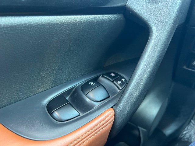 Used 2019 Nissan Rogue SL w/ Premium Package AWD/4WD image 19