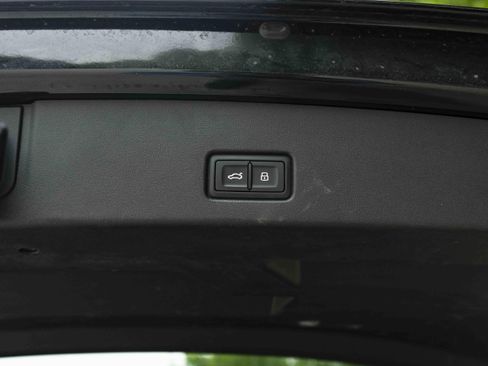 Used 2023 Audi Q4 e-tron Premium Plus AWD/4WD image 35