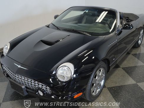 Used 2003 Ford Thunderbird image 20