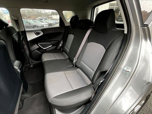 Used 2022 Kia Soul LX w/ Technology Package image 26