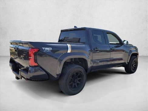 Used 2025 Toyota Tacoma TRD Sport AWD/4WD image 5