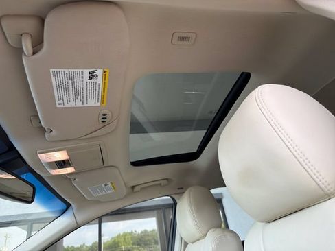 Used 2015 Lincoln MKS w/ Equipment Group 101A FWD image 24