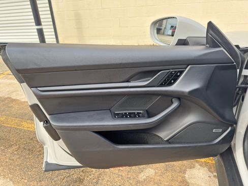 Used 2021 Porsche Taycan RWD image 45