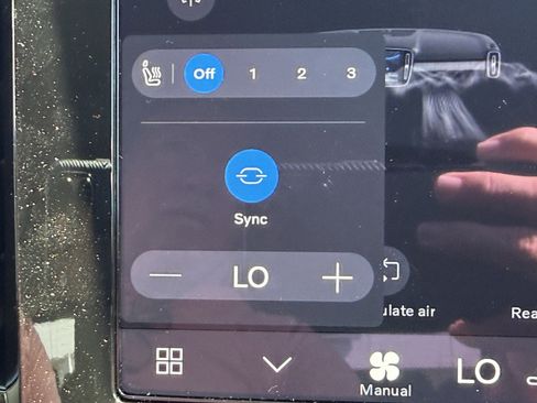 New 2026 Volvo XC40 B5 Core image 23