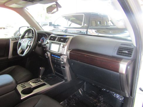 Used 2016 Toyota 4Runner Limited image 11