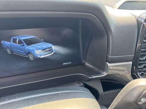 Used 2024 Ford Ranger Lariat w/ FX4 Off-Road Package image 17