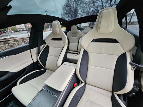 Used 2024 Tesla Model S Plaid image 27