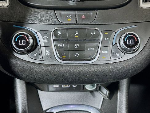 Used 2023 Chevrolet Malibu LT w/ Driver Confidence Package FWD image 16