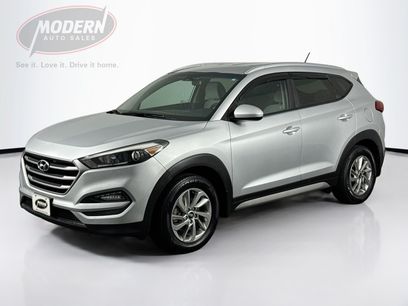 Used 2017 Hyundai Tucson SE w/ SE Popular Package 02