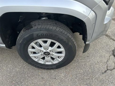 Certified 2025 Toyota Tacoma SR5 image 9