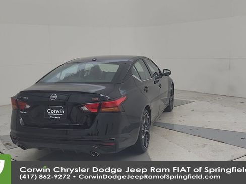 Used 2025 Nissan Altima 2.5 SR image 15