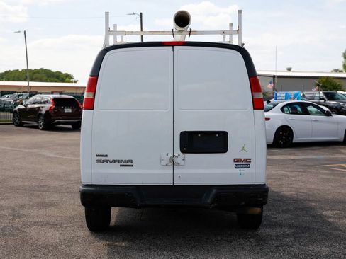 Used 2011 GMC Savana 2500 RWD image 4