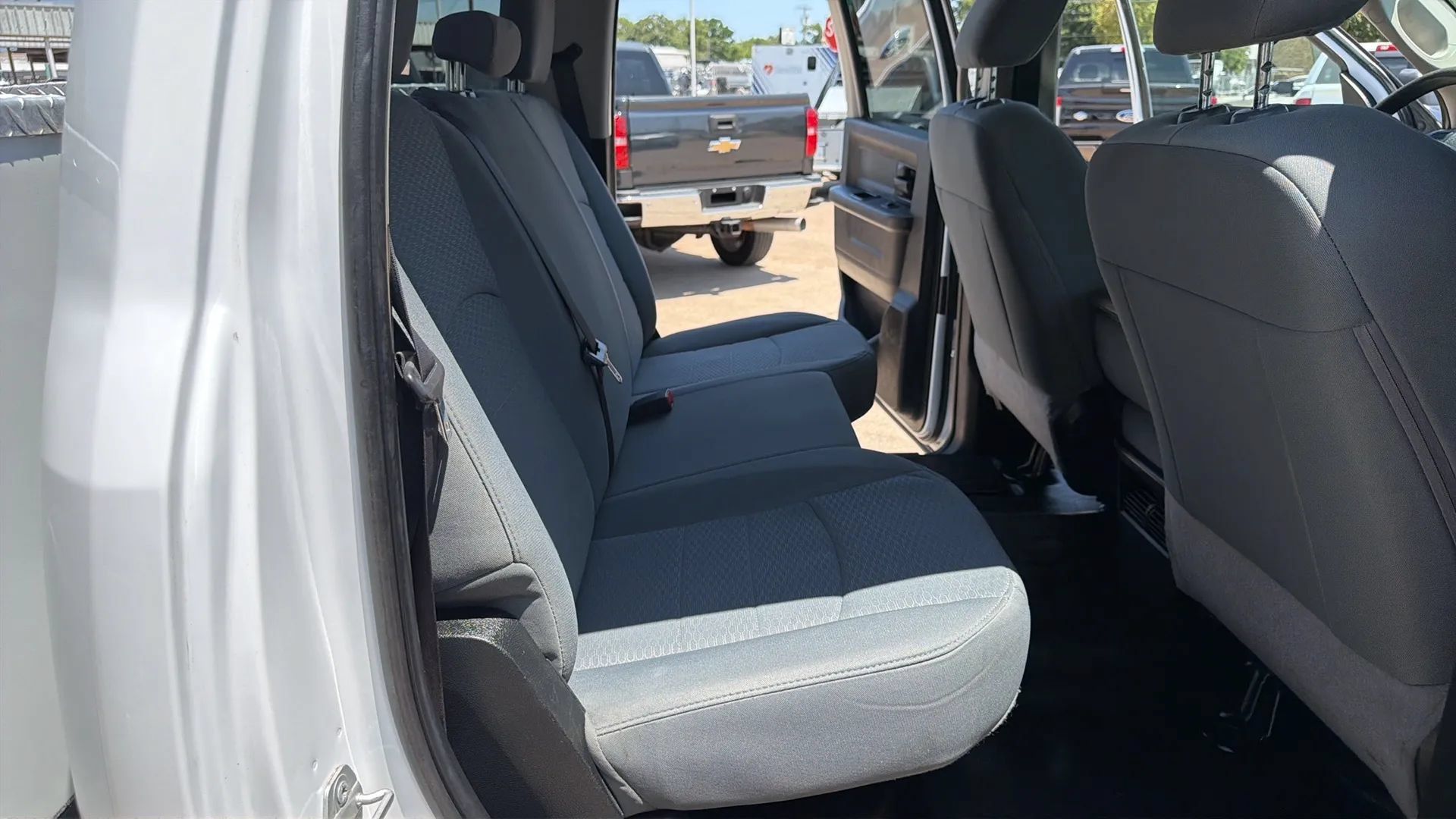 Used 2018 RAM 3500 Tradesman w/ Chrome Appearance Group AWD/4WD image 12