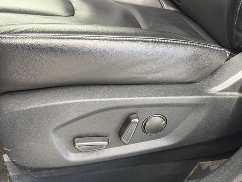 Used 2022 Ford Edge Titanium AWD/4WD image 26