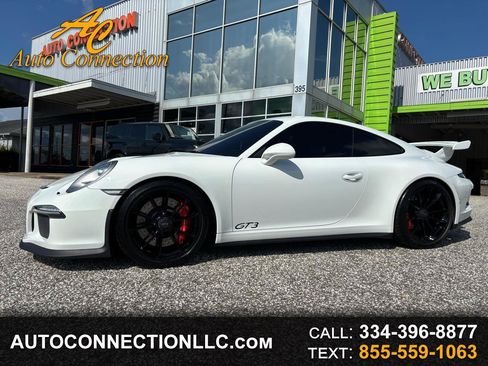 Used 2015 Porsche 911 GT3 RWD image 1