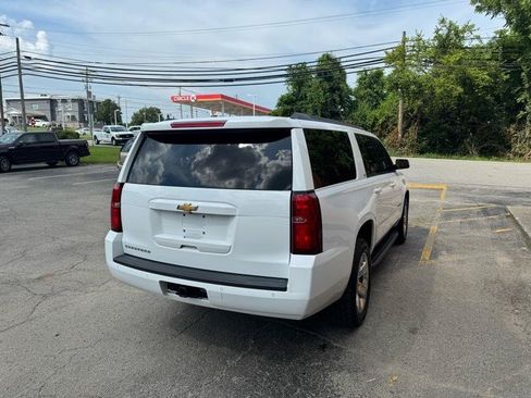 Used 2019 Chevrolet Suburban LT AWD/4WD image 5