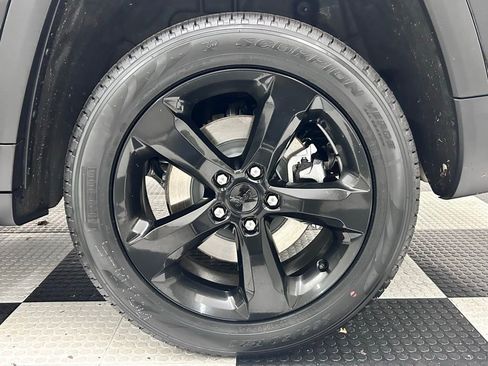 New 2025 Jeep Grand Cherokee L Limited w/ Black Appearance Package image 8