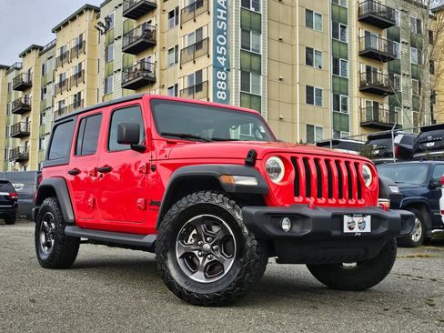Used 2022 Jeep Wrangler Sport S image 3
