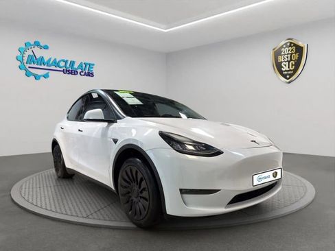 Used 2022 Tesla Model Y Long Range image 7