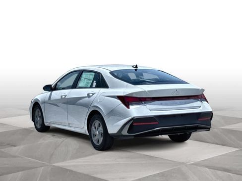 New 2026 Hyundai Elantra SE w/ Cargo Package FWD image 6