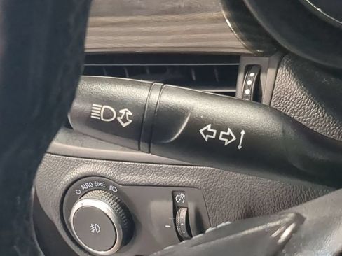 Used 2019 Buick Envision Essence AWD/4WD image 31