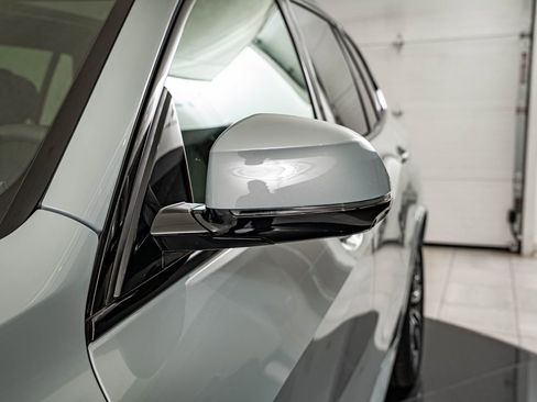 New 2026 BMW X5 xDrive40i w/ M Sport Package AWD/4WD image 9