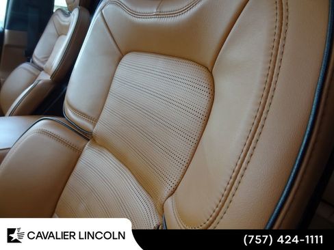 Used 2024 Lincoln Aviator Black Label w/ Dynamic Handling Package image 8