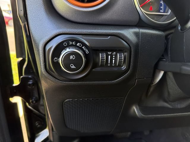 Used 2021 Jeep Gladiator Mojave AWD/4WD image 17