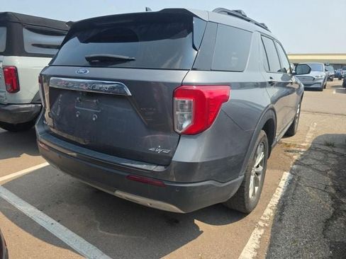 Used 2022 Ford Explorer XLT w/ Equipment Group 202A AWD/4WD image 9