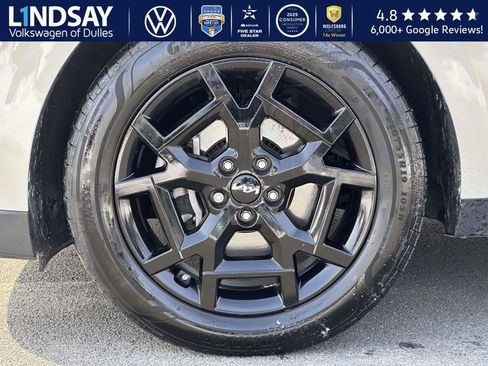 Used 2025 Kia Carnival SX image 7