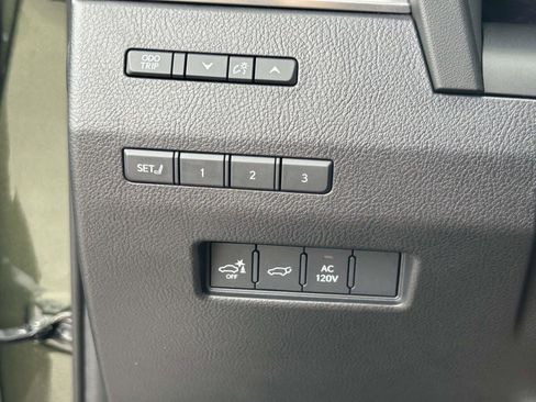 Used 2024 Lexus GX 550 w/ Cold Area Package AWD/4WD image 21