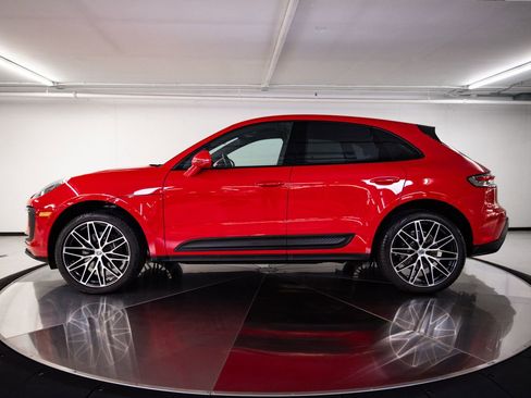Certified 2026 Porsche Macan image 2